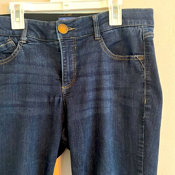 Democracy “Ab”solution Jeans - Size 10 - Picture 1 of 8